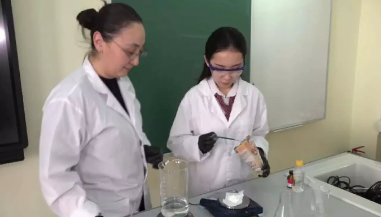 Атыраулық оқушы биопластик ойлап тапты