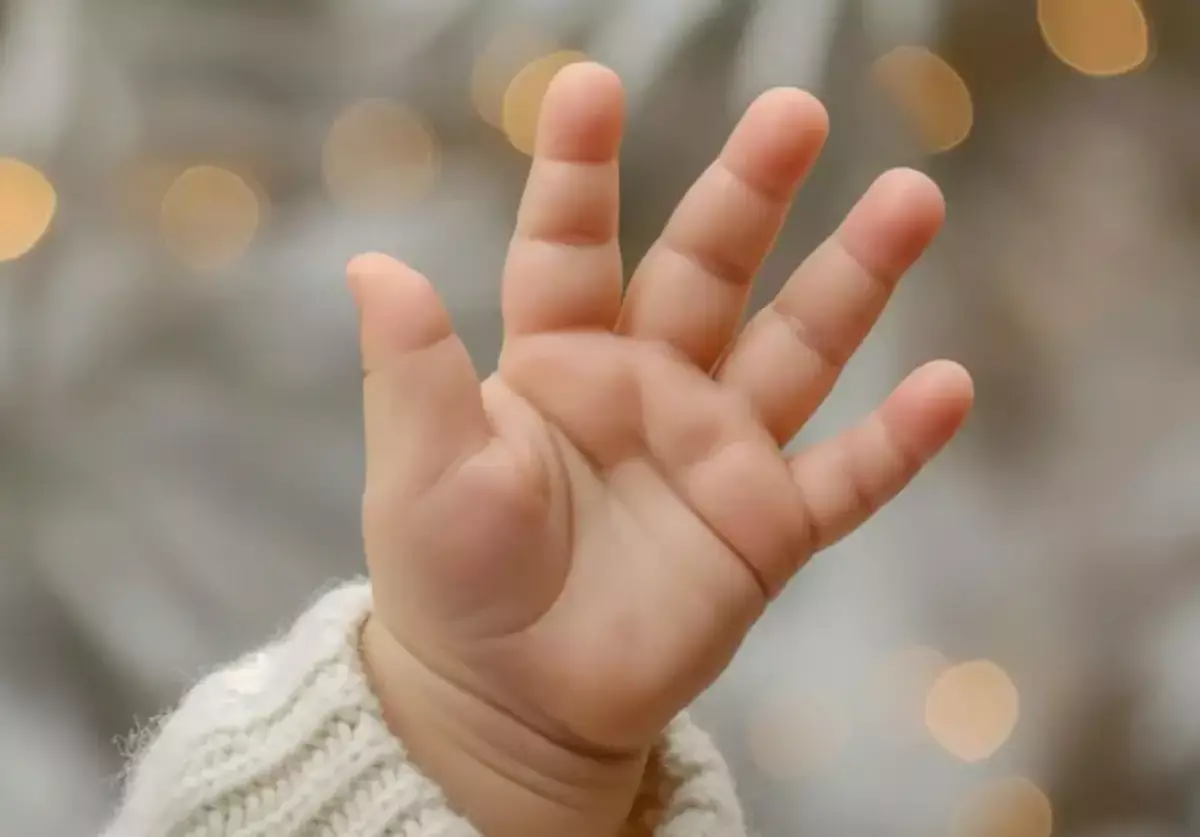 Ученые обнаружили связь между длиной пальцев и развитием мозга у новорожденных - новости на Lada.kz 15.02.2026