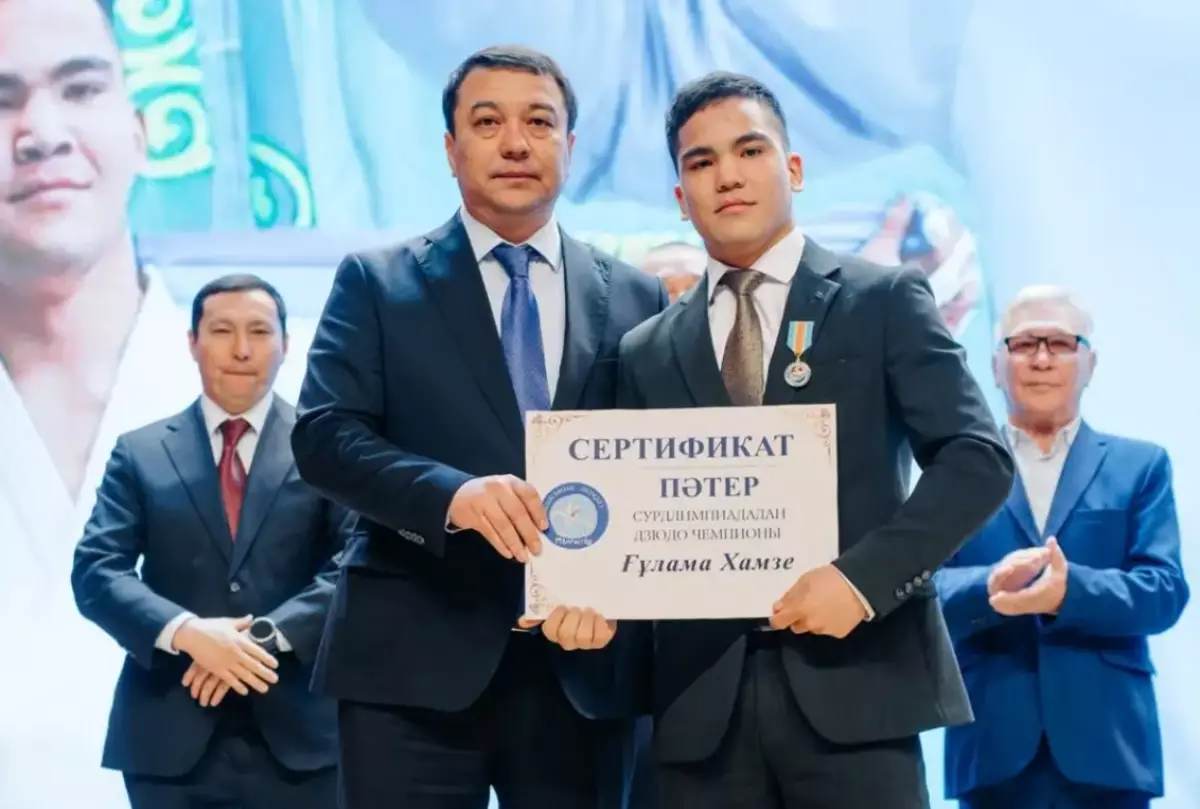 Чемпиону Сурдлимпиады подарили квартиру в Мангистау