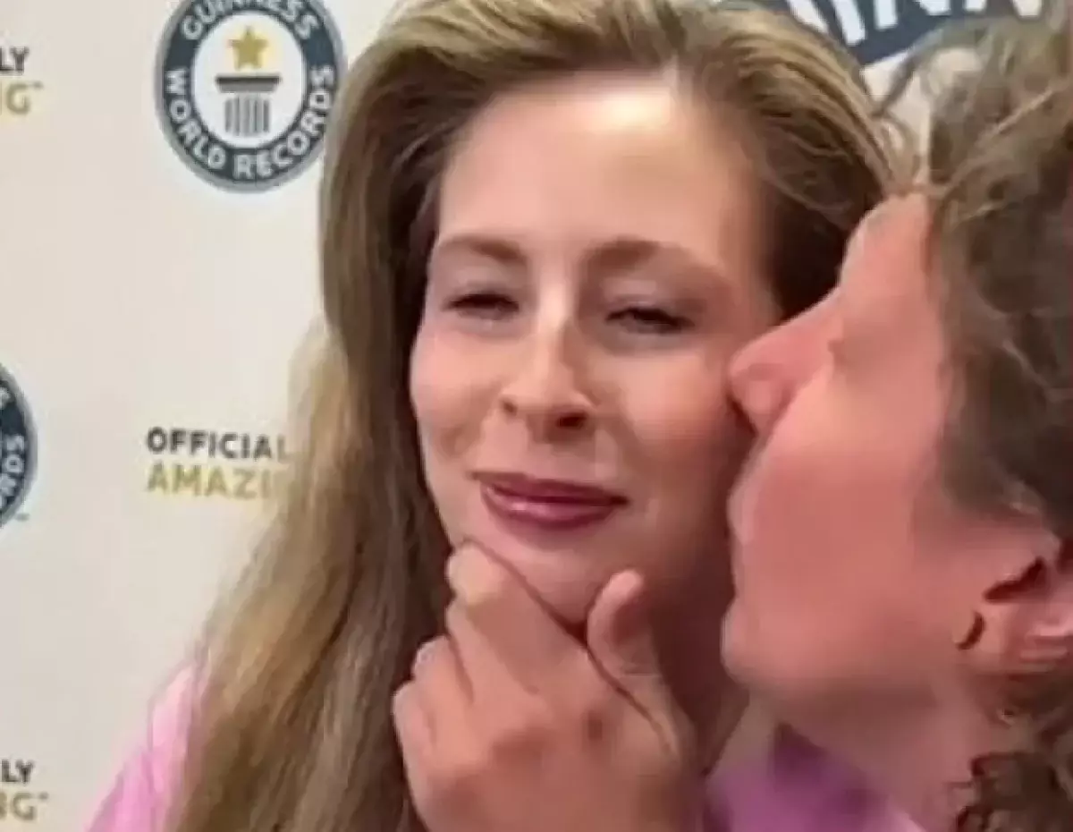 Житель Великобритании установил рекорд Гиннесса по количеству поцелуев