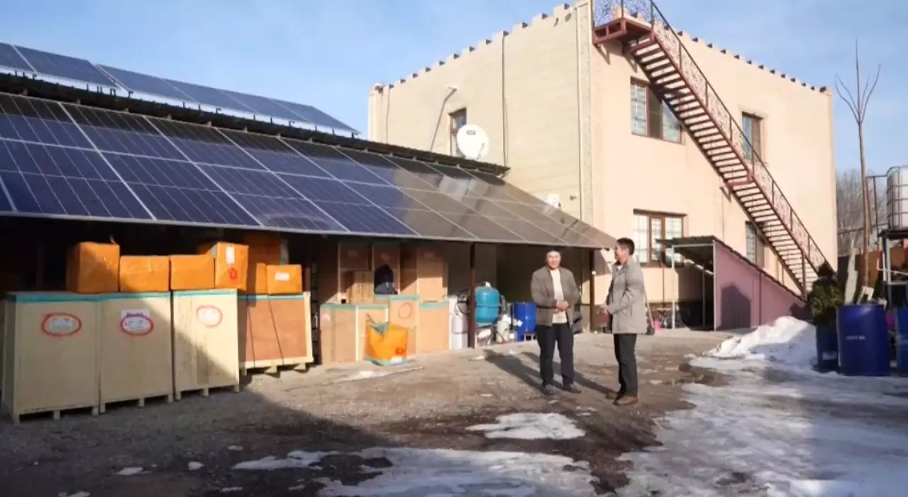 Қайназар ауылының тұрғыны өз үйінде электр энергиясын өндіріп отыр