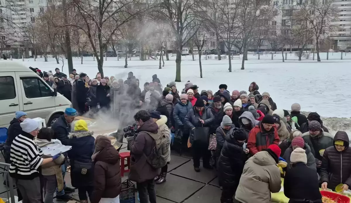 Қазақтар Киевтің орталығында дастарқан жайды