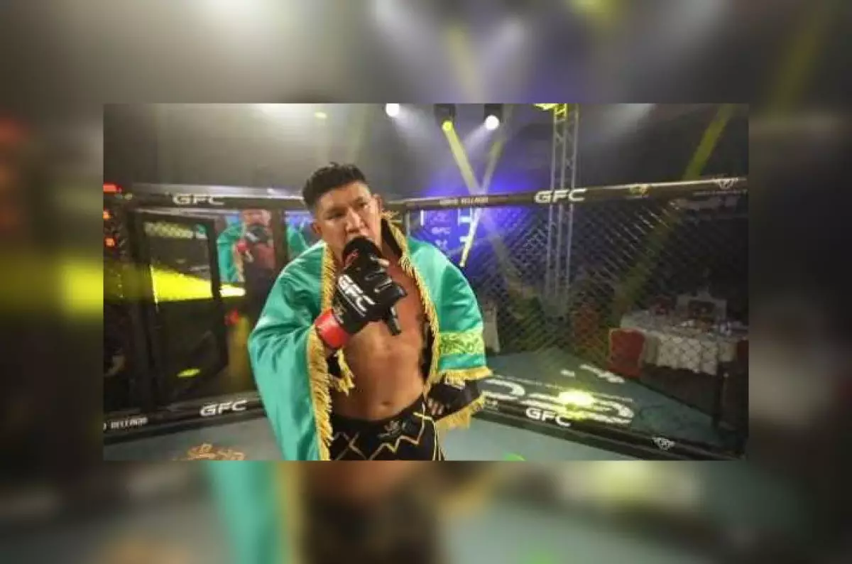 Куат Хамитов победно вернулся в октагон