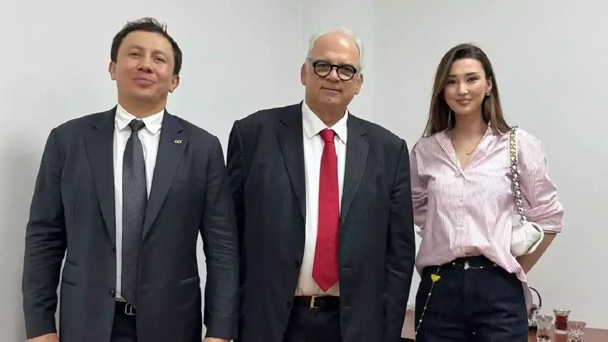 «Ел мақтаныштарымен бірге»: Сабина Алтынбекова Геннадий Головкинмен жүздесті (ФОТО)