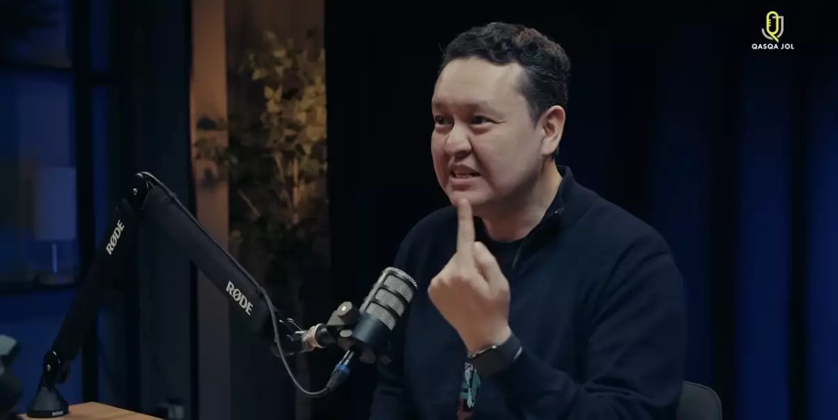 “Дардай министрді мафия соттап жіберді”: Олжас Әбішев медицина саласындағы былықты ашты