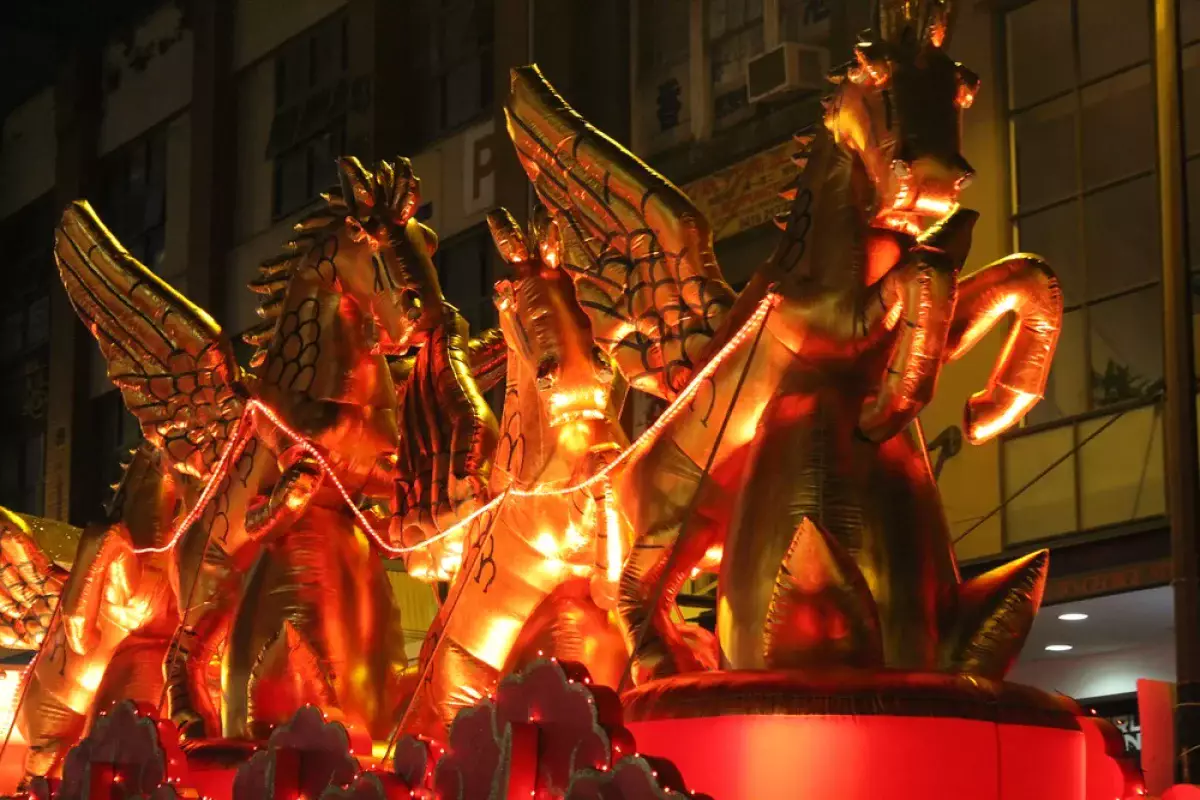 Счет на часы: когда наступит год Огненной Лошади