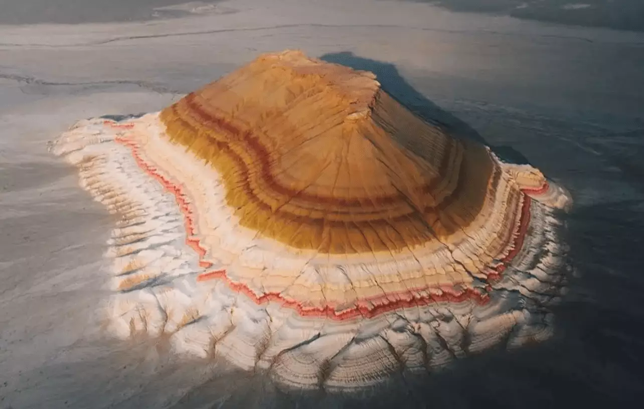 Гора Бокты в Мангистау попала на страницу зарубежного журнала The Trillionaire Life