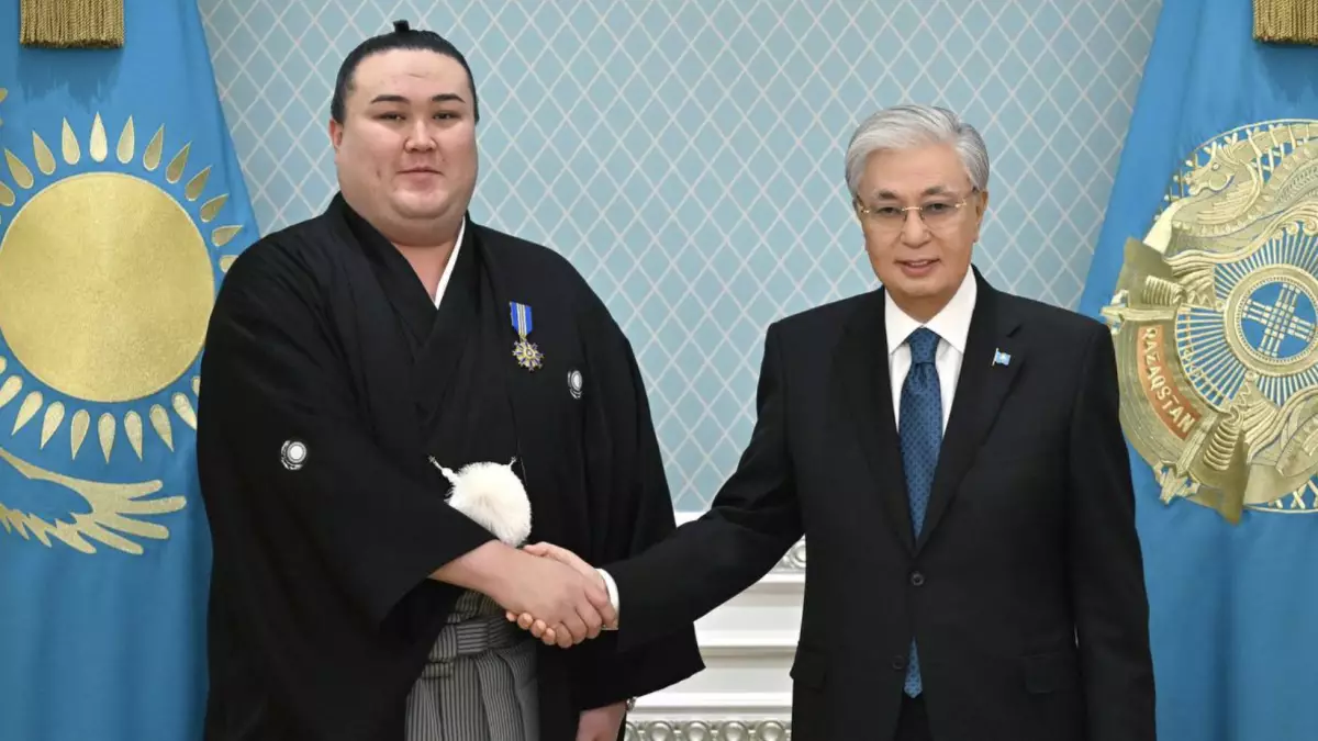 Тоқаев сумошы Ерсін Балтағұлды ІІ дәрежелі «Барыс» орденімен марапаттады