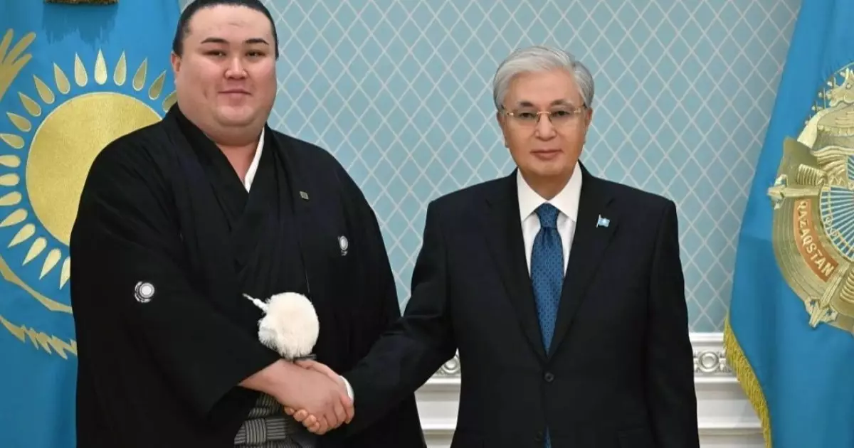  Тоқаев сумошы Ерсін Балтағұлды қабылдап, марапаттады 