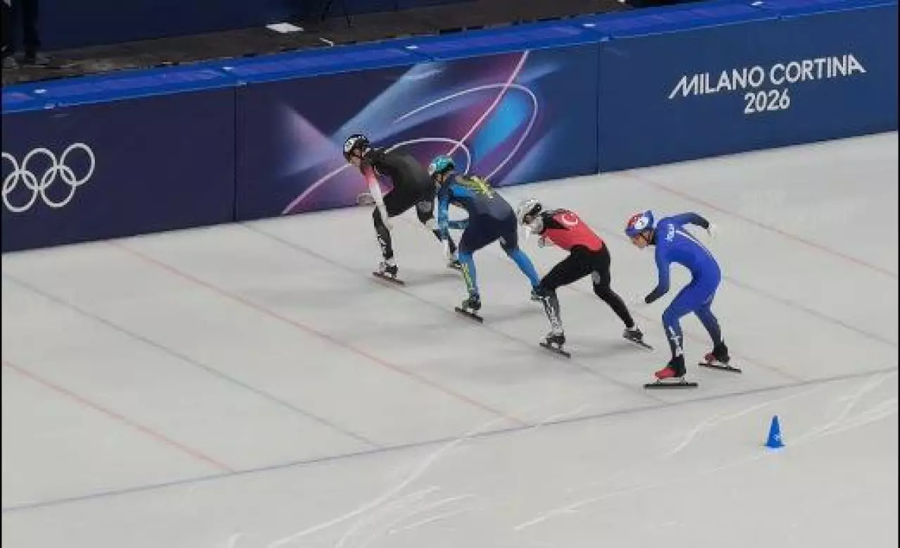 Казахстанские шорт-трекисты вышли в четвертьфинал Олимпиады-2026