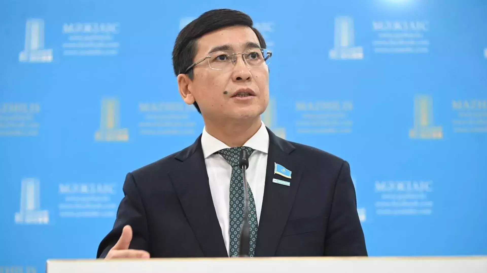 Қызметкерге жылына 3 жұмыс күніне дейін скринингтік зерттеулерден өту үшін әлеуметтік демалыс беріледі - Асхат Аймағамбетов