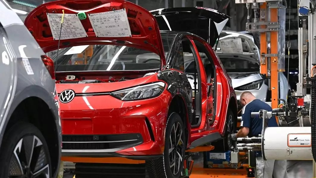 Volkswagen шығынын күрт қысқартпақ: зауыттар тағы жабылуы мүмкін