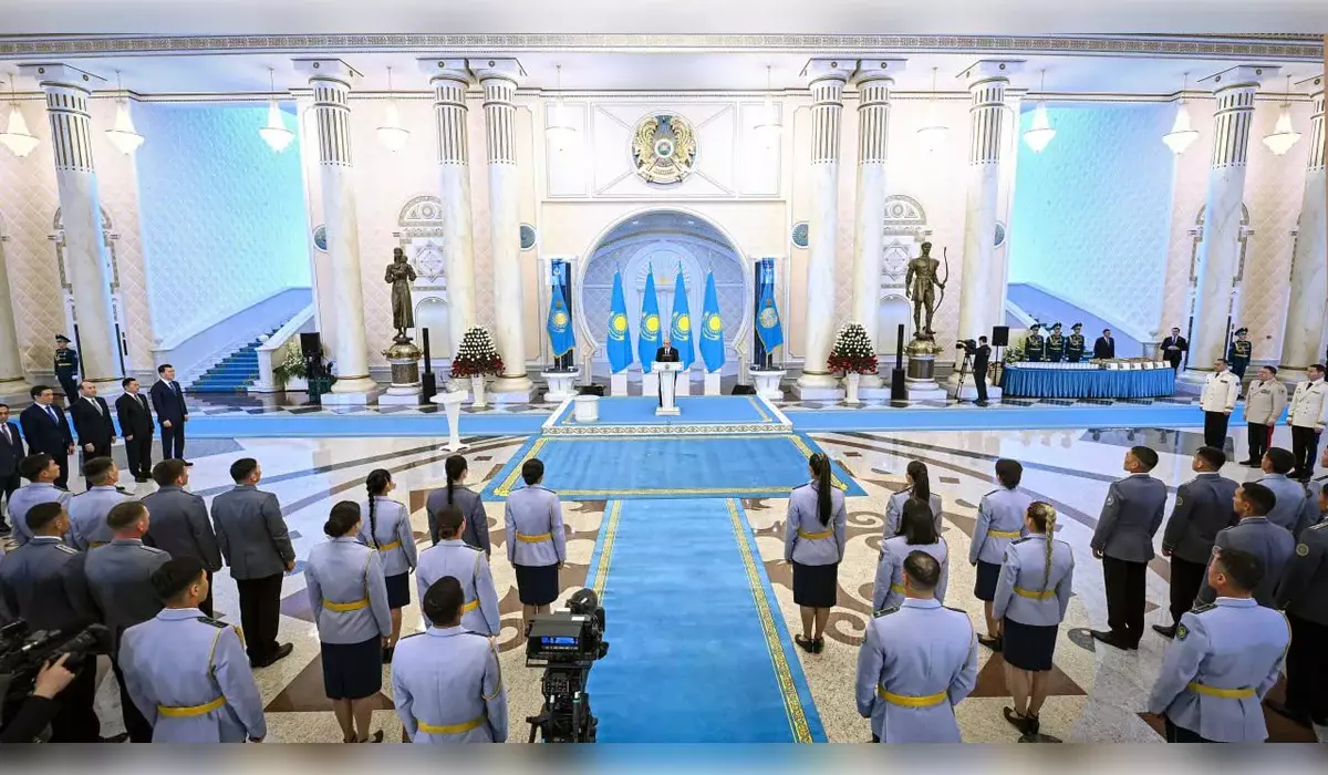 Токаев наградил победителей турнира UAE SWAT Challenge-2026