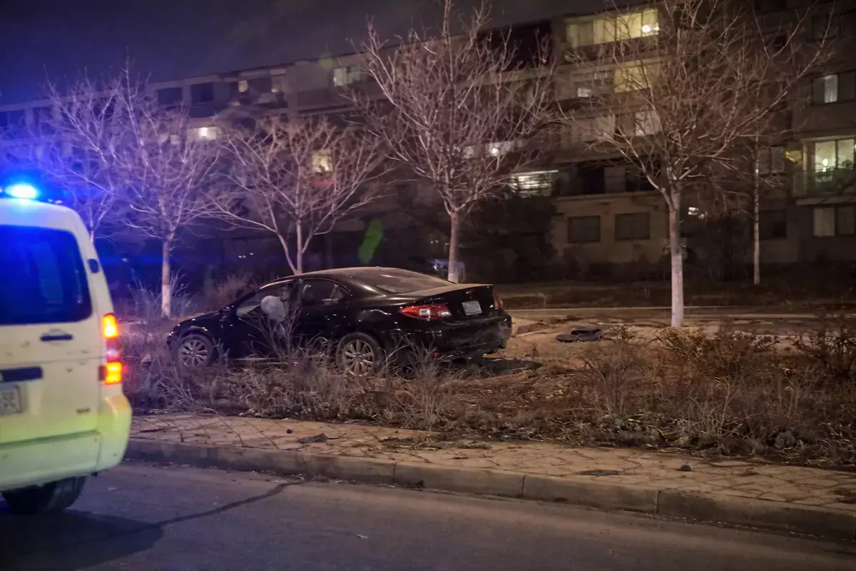 Груда обломков и «скорая»: вдоль набережной Актау столкнулись Kia и Lexus - новости на Lada.kz 16.02.2026