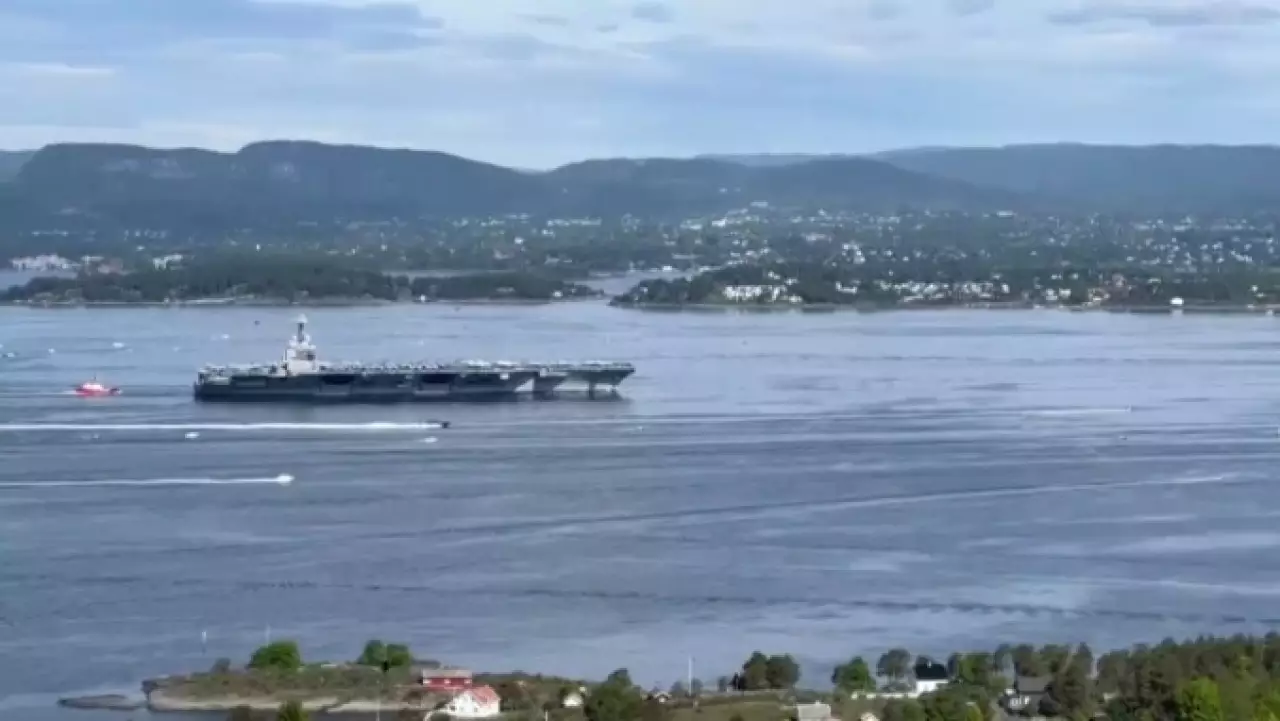 СМИ: манёвры на Карибах стоили США $3 млрд