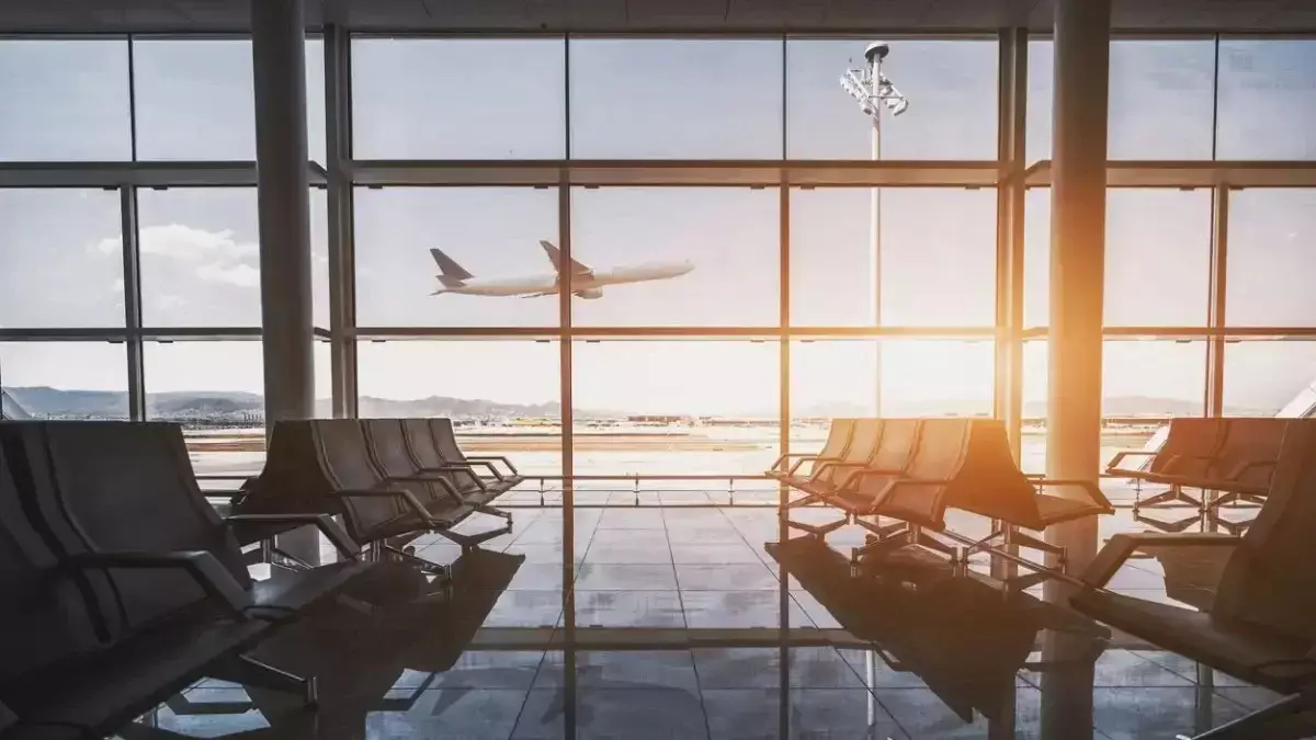 «Екі әріпті ақысыз түзеп береді»: Қазақстанның әуежайларында жаңа ереже қолданысқа енді