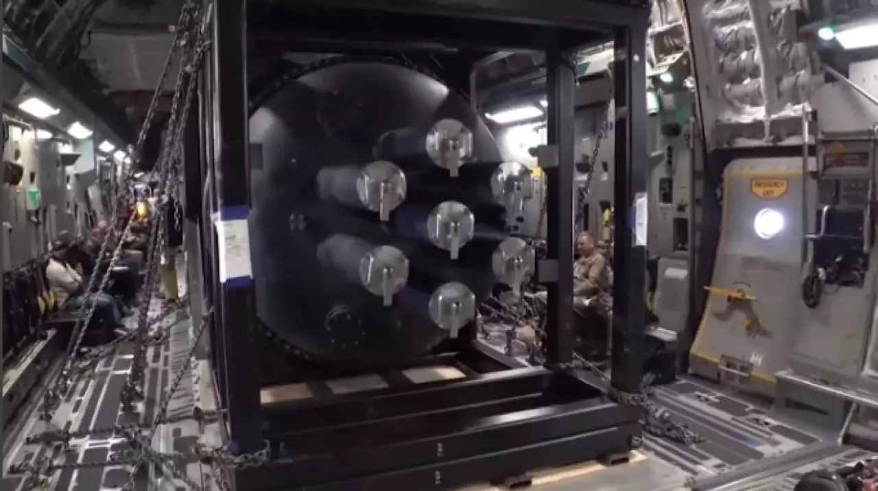 Военные США транспортировали ядерный реактор самолетом