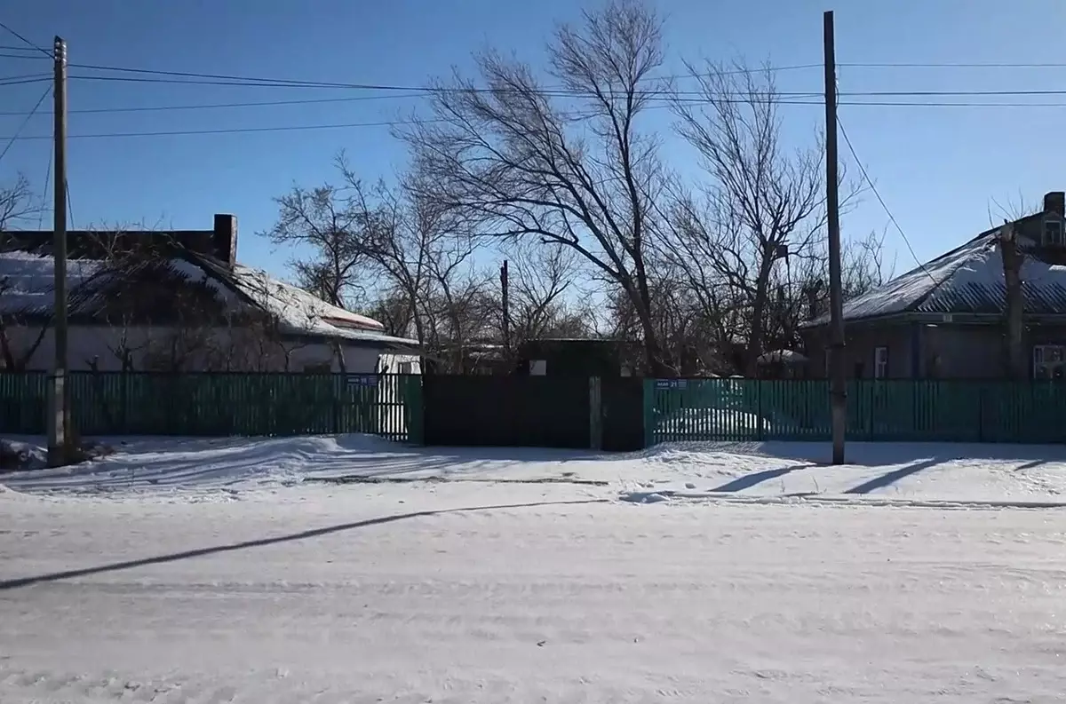 Жуткая находка в поселке: в частном доме обнаружены разложившиеся тела людей