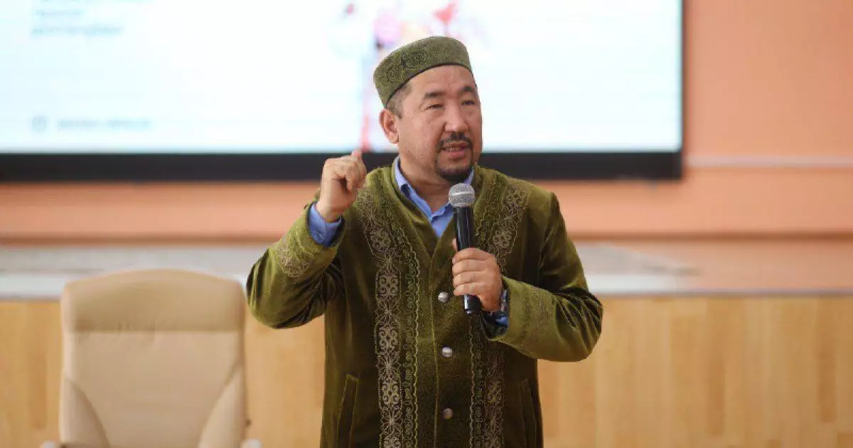  «Бұл – біз үшін, болашағымыз үшін өте маңызды қадам»: Нұрлан Имам қазақстандықтарды референдумға қатысуға үндеді 