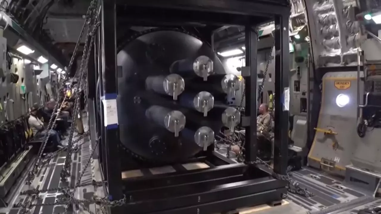 Ядролық реактор алғаш рет ұшақпен жеткізілді