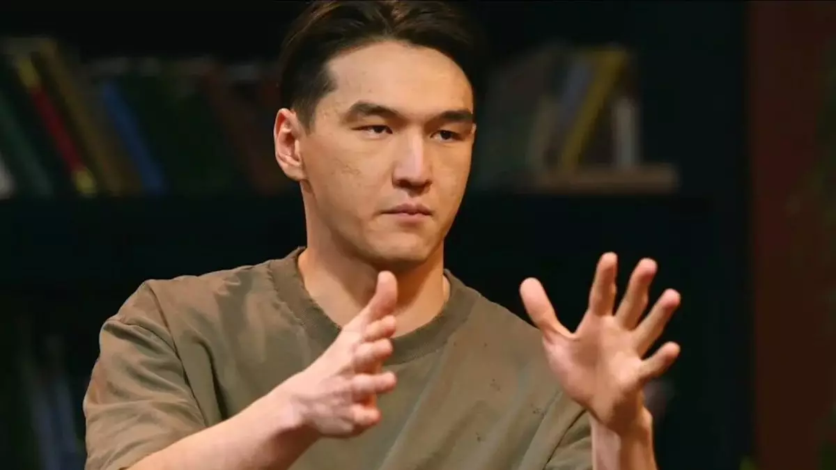 В Казахстане начали проверку в отношении комика Нурлана Сабурова.