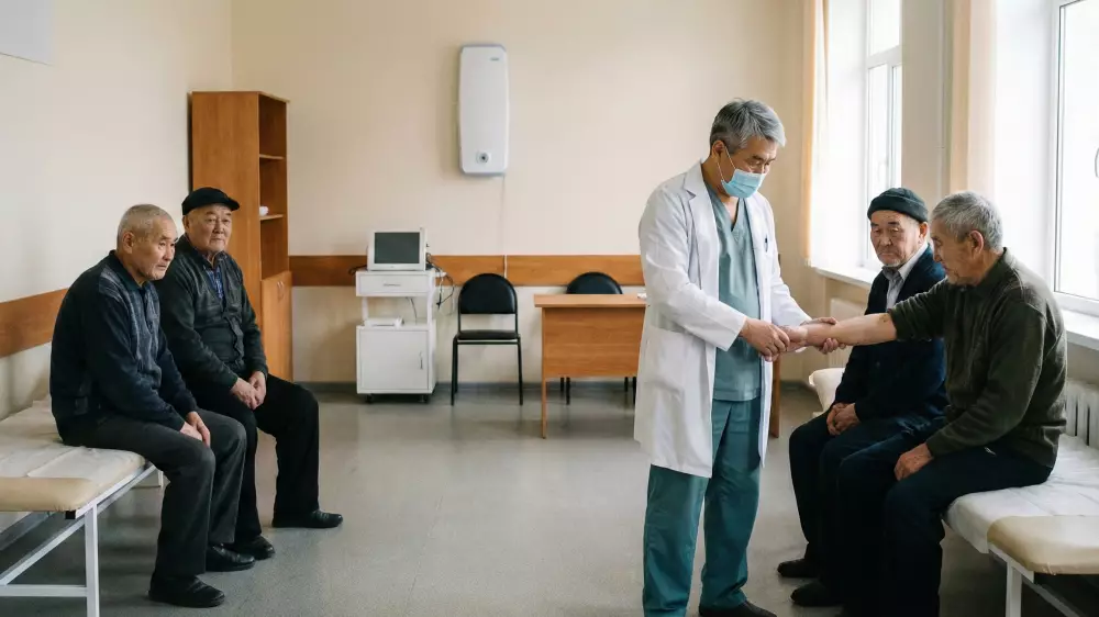 “Ты будто попадаешь на остров“: кто живёт и работает в единственном лепрозории Казахстана