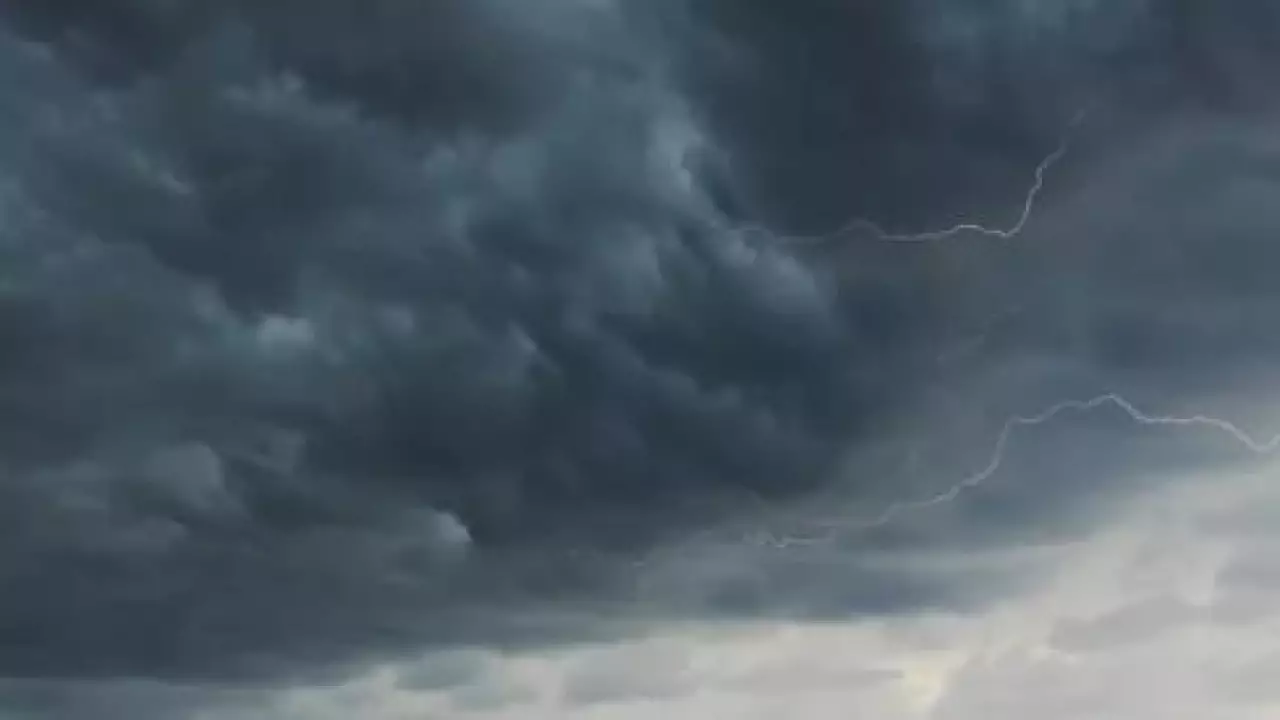 На Казахстан надвигается циклон