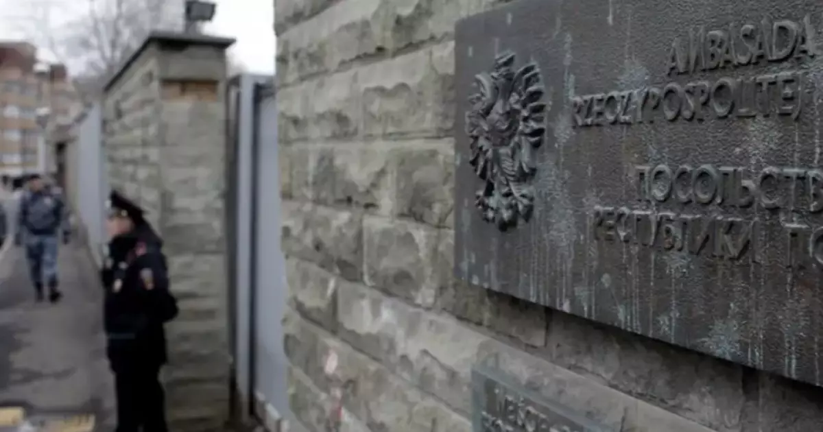  Польша өз азаматтарын Ресейге бармауға және ол жақтағыларды кетуге шақырды 