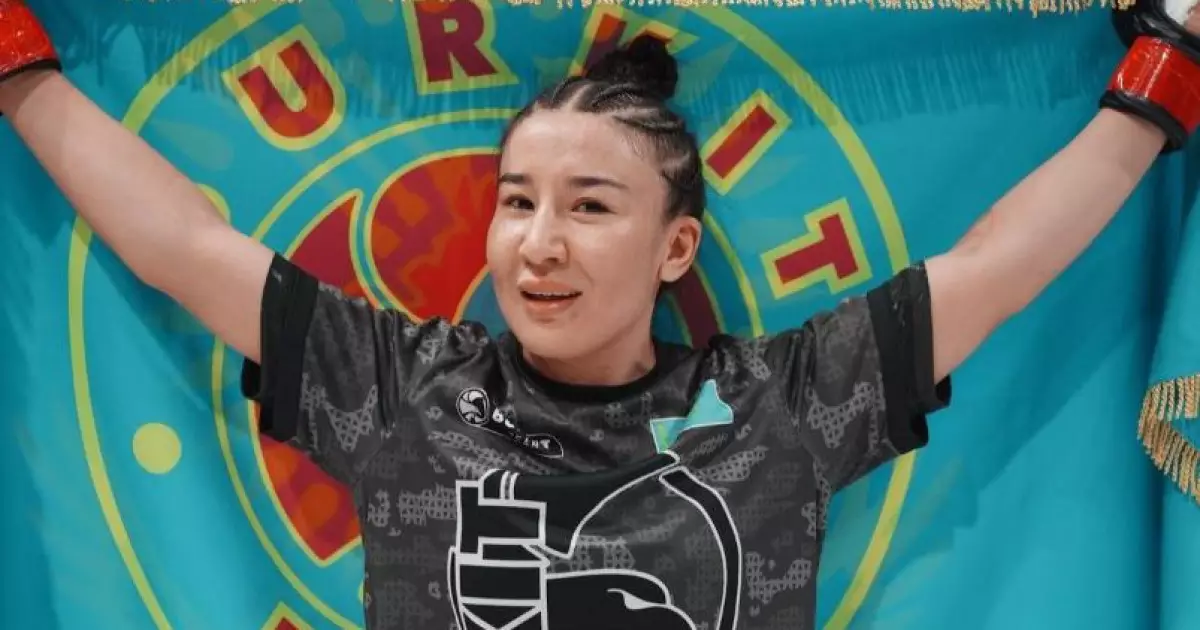   Қазақстандық әскери қызметші Қытайдан келген қарсыласын мерзімінен бұрын жеңді   