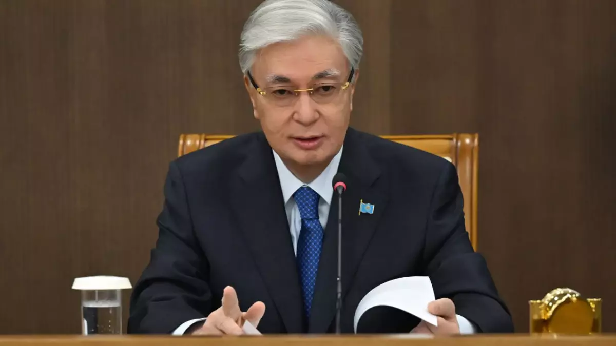 Тоқаев ҚХР Төрағасына сәттілік тіледі