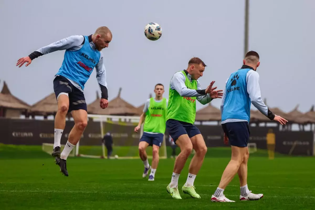 Магомед Адиев баптайтын “Крылья Советов” командасы Түркиядағы үшінші ОЖЖ бастады