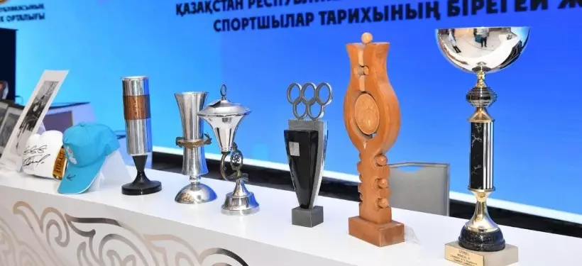 НОК передал в Президентский центр олимпийские экспонаты Казахстана