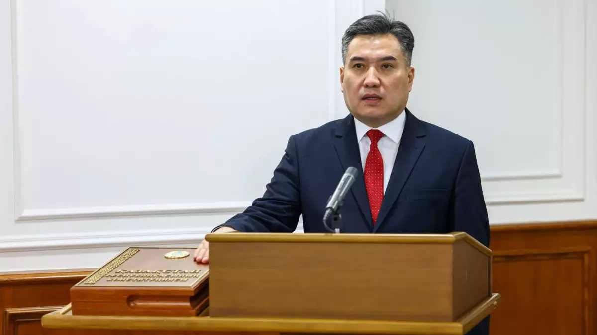 Еңбек министрі қызметіне кірісіп, ант берді 