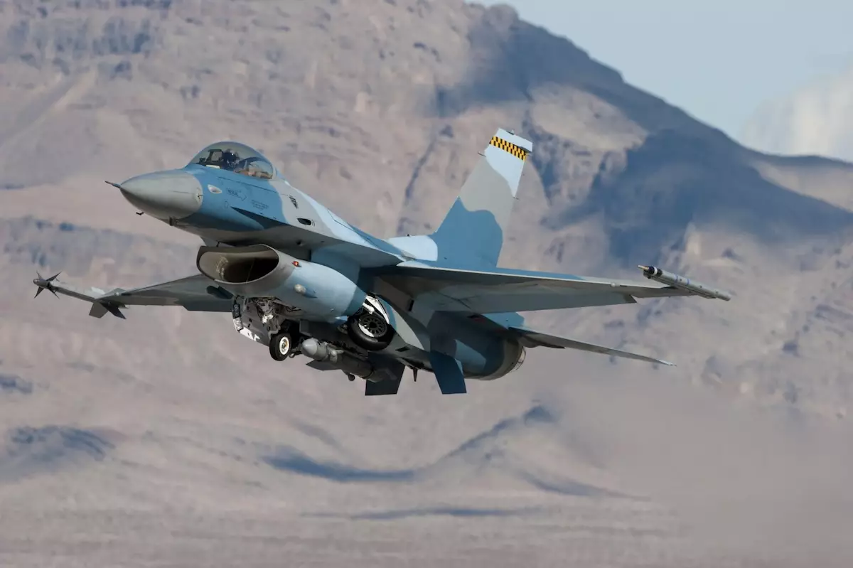 Пилоты из США и Нидерландов защищают небо Украины от дронов и ракет