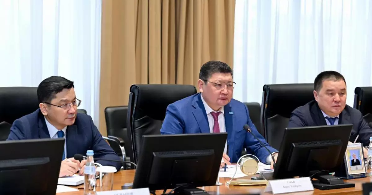   «Аягөз–Бақты» теміржол құрылысының жүзеге асырылу барысы талқыланды   