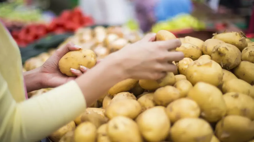 “Картошки по 700 тенге не будет“: Минсельхоз озвучил прогноз на весну