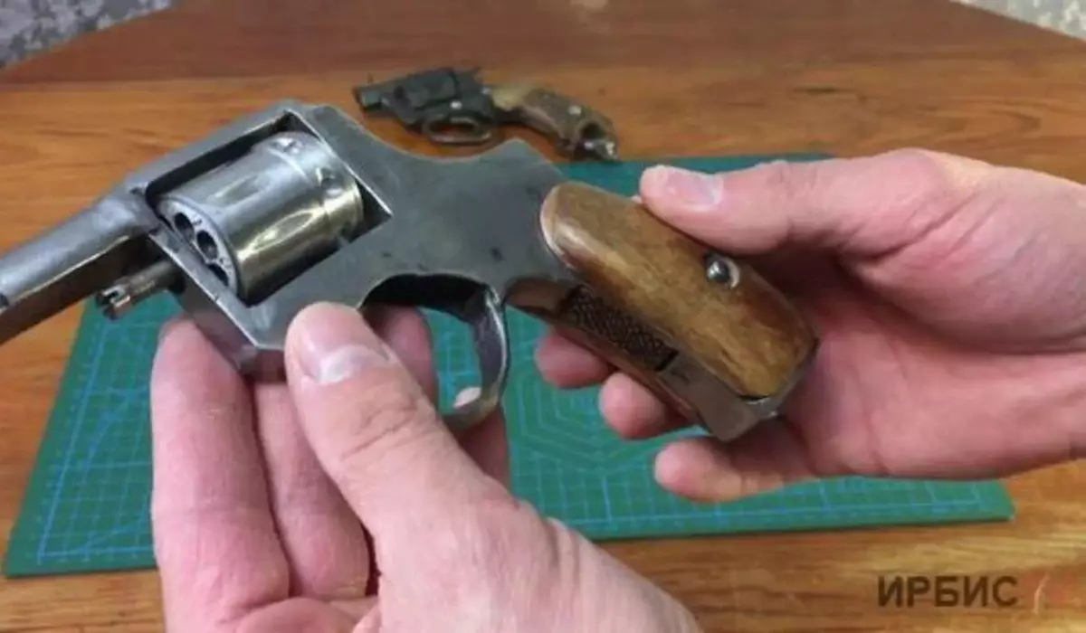 Мужчину осудили за хранение самодельного револьвера в Павлодарской области