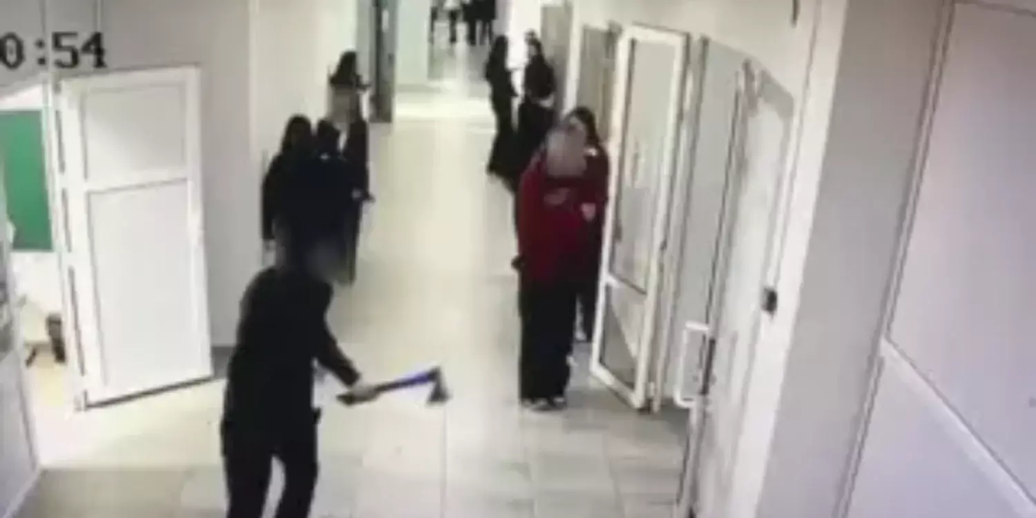 Мектепте балта ұстап жүгірген оқушы: ІІМ оқиғаға қатысты мәлімет берді