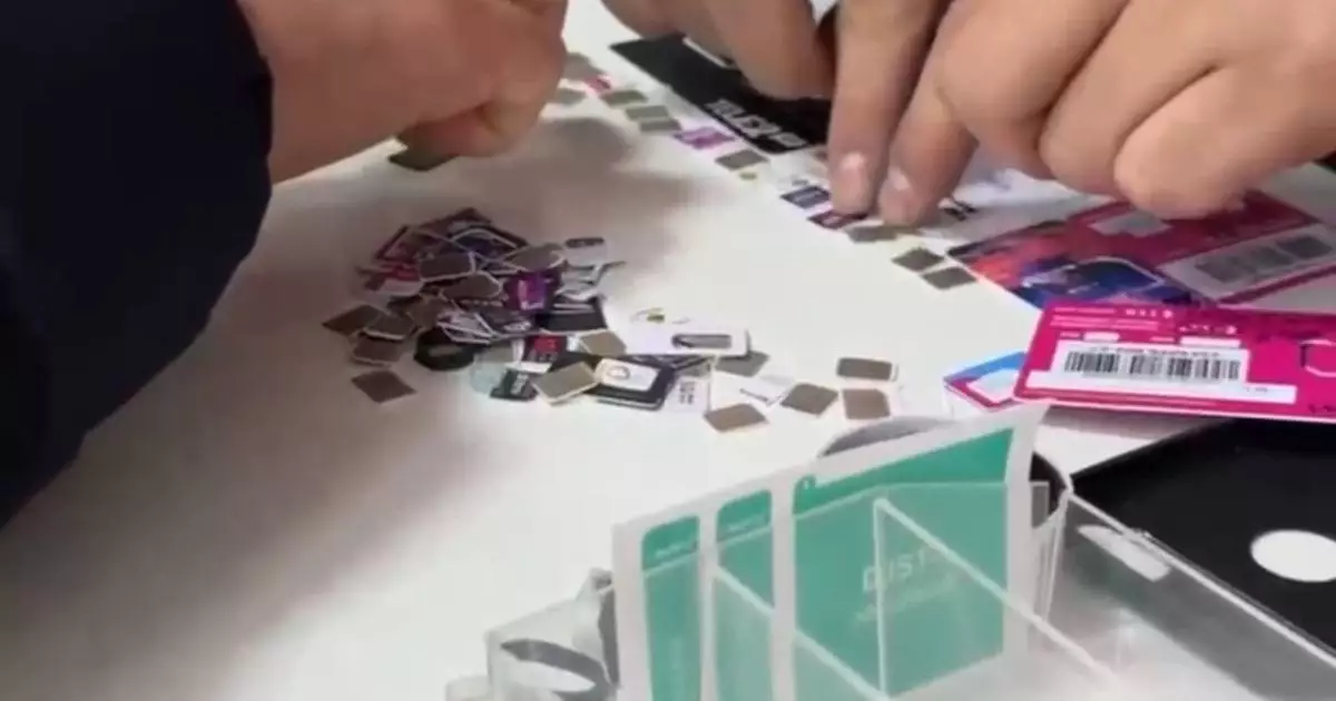  Абоненттердің атына 3 мың SIM-карта тіркеп, алаяқтарға беріп отырған күдікті ұсталды 