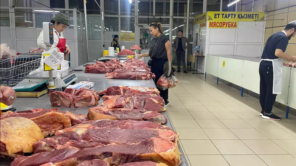 "Африкадан да арзан": "Бәйтерек" басшысы ет бағасының арзан екенін айтты 
