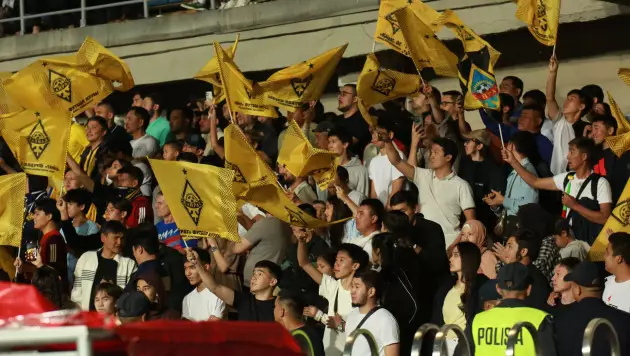 Двое на выход: "Кайрат" раздал игроков клубам КПЛ