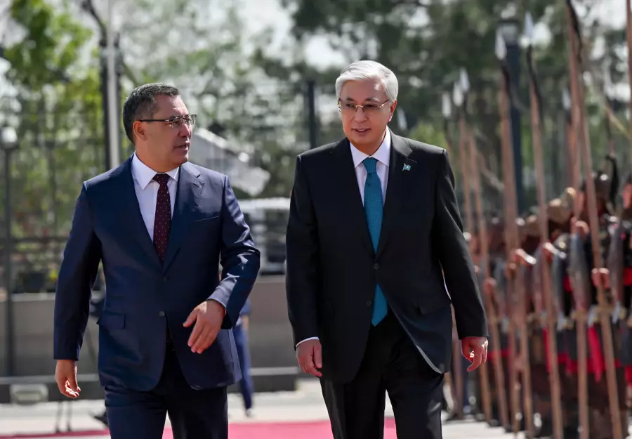 Қырғызстандағы саяси өзгерістер: Тоқаев Жапаровтың шешімдерін қуаттады