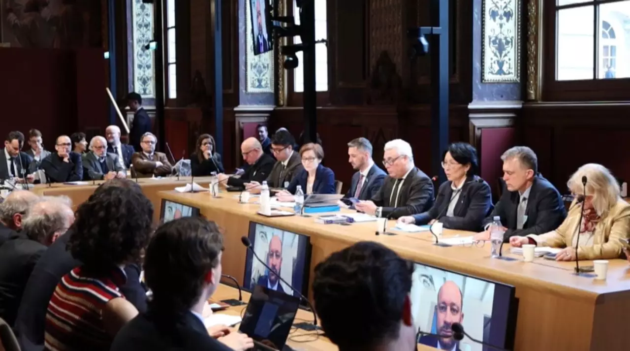 Франция Сенатында өзара ықпалдастық талқыланды