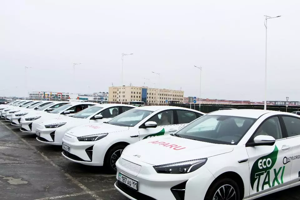 Депутат Мұрат Әбенов «Яндекс Такси»-ге  балама ретінде отандық «Aparu» жүйесін басқа да өңірлерге енгізуді ұсынды