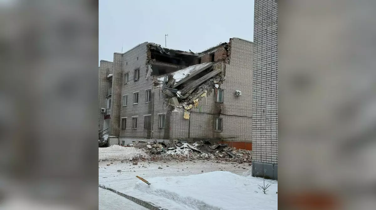 Взрыв в военной комендатуре в Ленобласти: двое погибли, под завалами могут быть люди