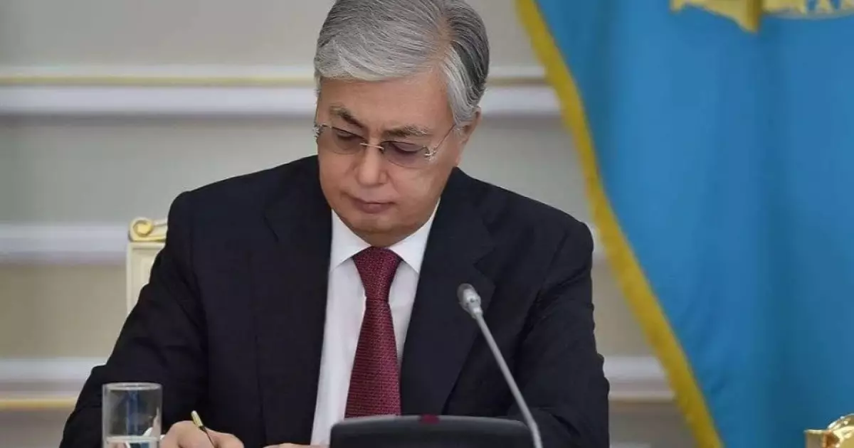  Тоқаев екі маңызды заңға қол қойды 