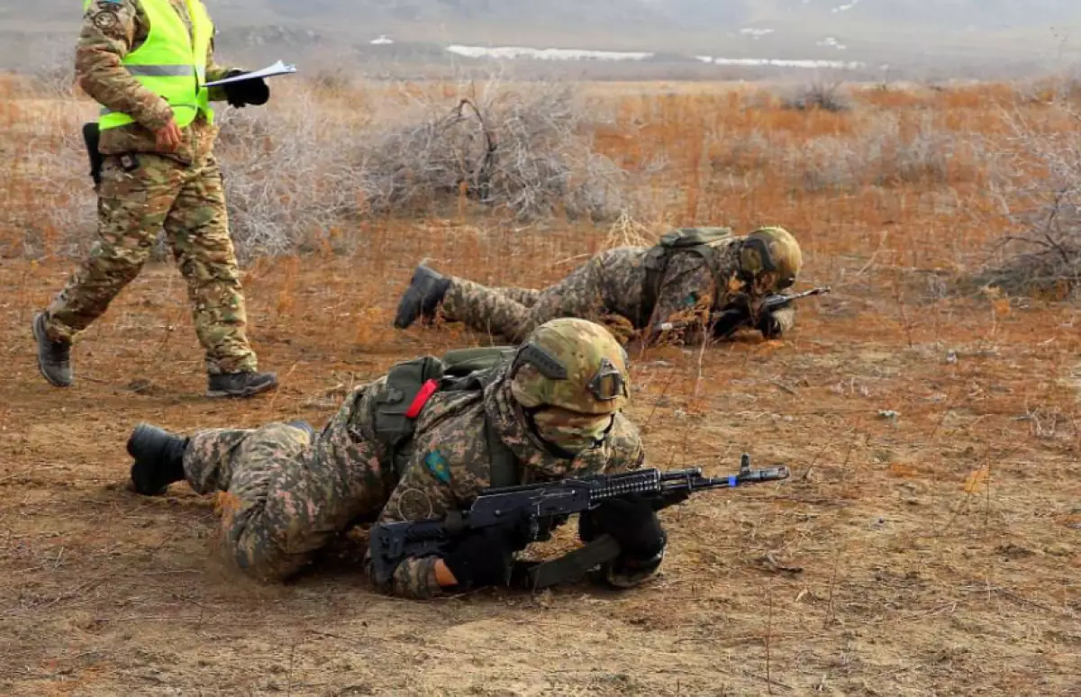 Военнослужащий погиб во время полевых стрельб в Мангистау