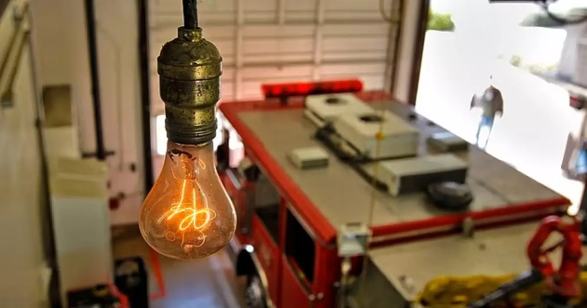  125 жыл бойы жанып тұрған шам табылды 