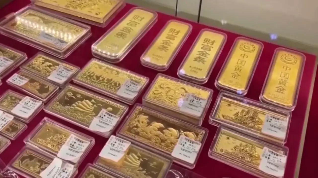 Золото дорожает по всему миру