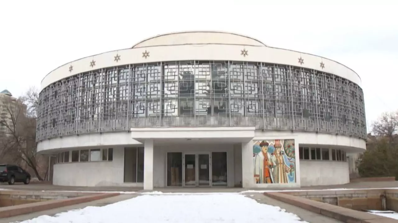 Дворец бракосочетания «Жас Отау» восстановят в Алматы